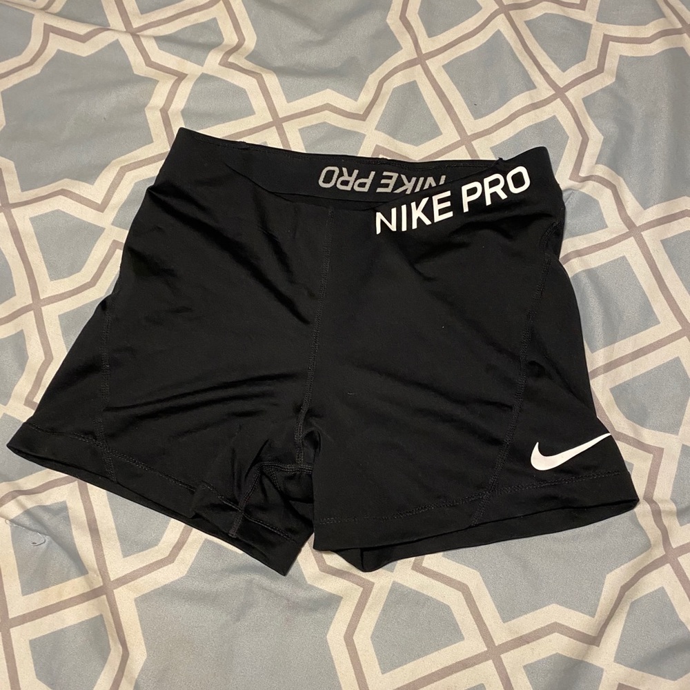 Black Nike pros